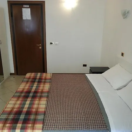 לינה וארוחת בוקר Missi 4*