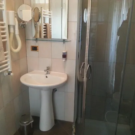 Missi לינה וארוחת בוקר 4*